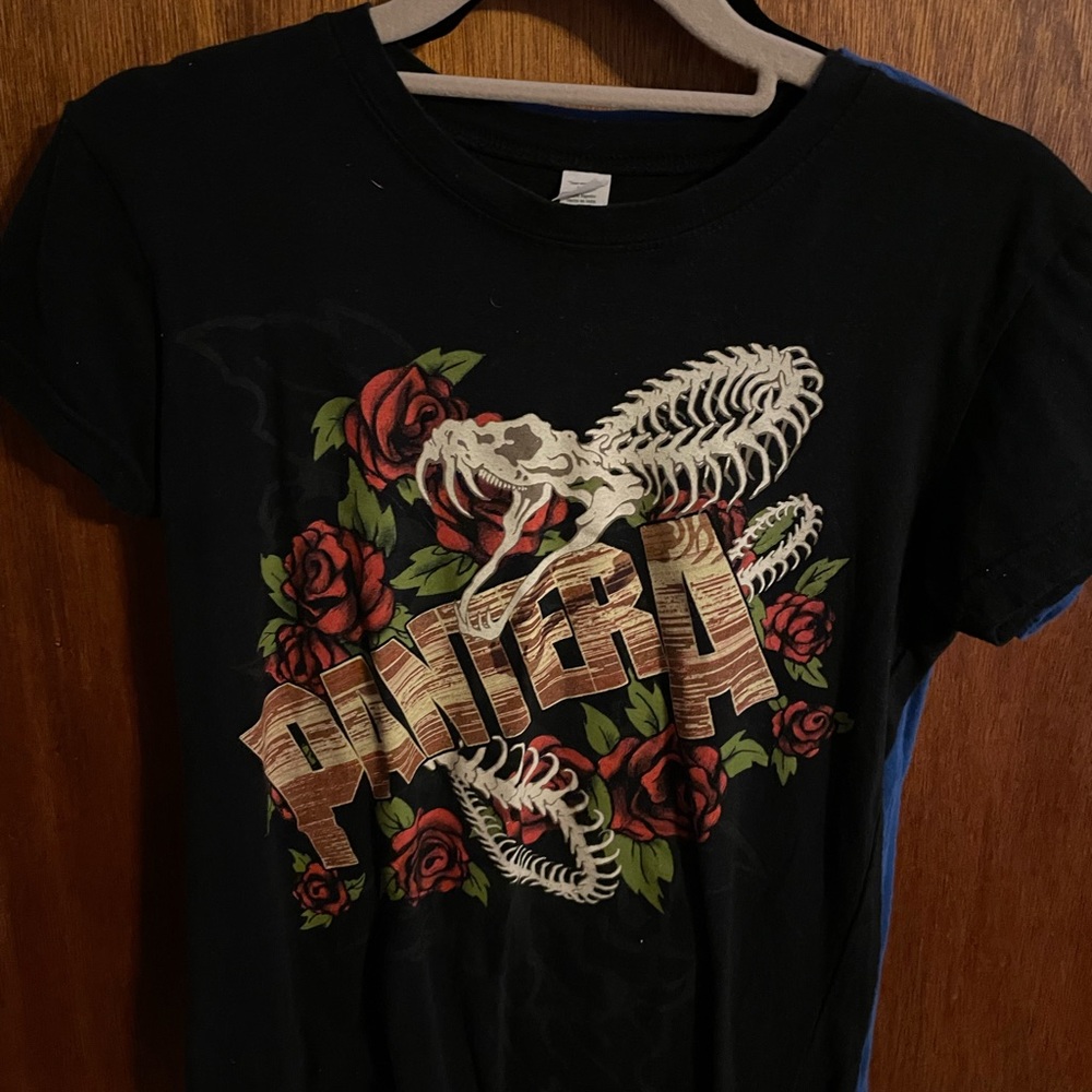 Small Women’s Pantera T-Shirt
